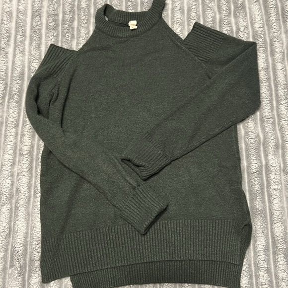 Wishlist Tops - Wishlist Cold Shoulder Small Green Long Sleeve Top